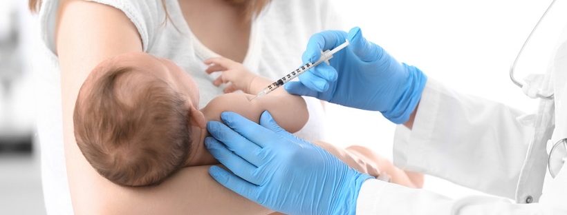 赤ちゃんのワクチンデビューは生後2ヶ月ちょうどから！体験談をご紹介！