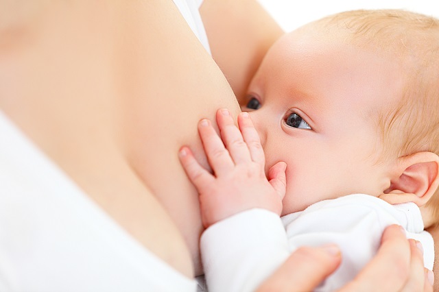生後5ヶ月の赤ちゃんが添い乳以外で夜何度も起きる原因は？